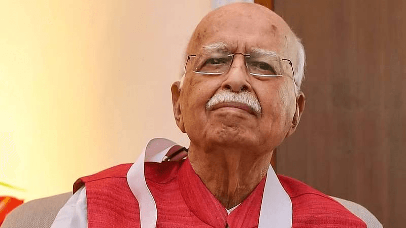 BJP Leader LK Advani is Hospitalized at Apollo